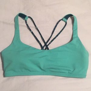 Lululemon sports bra free to be size 8
